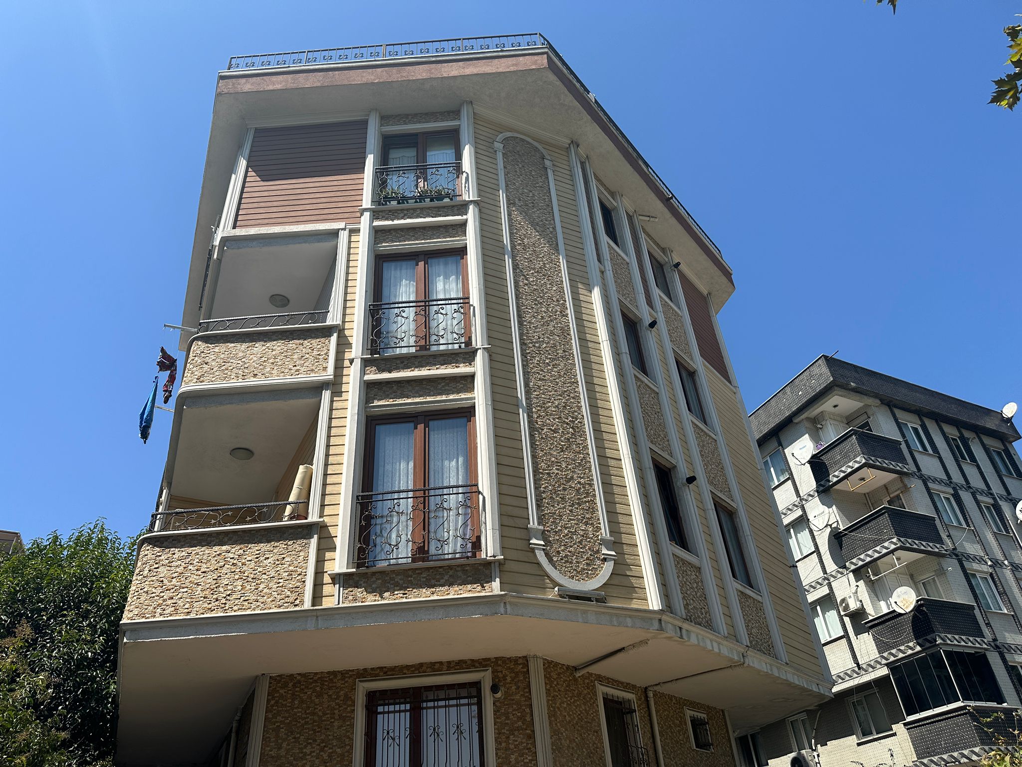 Huzur Sokak projesinin dış cephesi